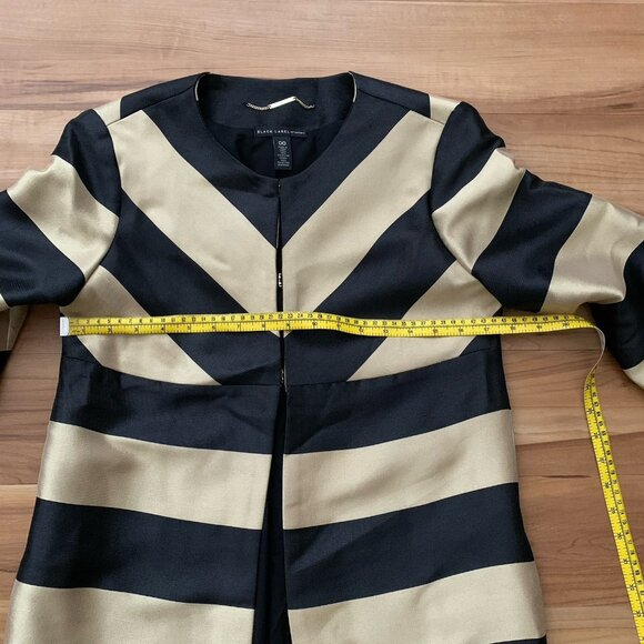 Chicos Women’s Medium Black Gold Metallic Stripes Topper Jacket Statement READ - Picture 4 of 11